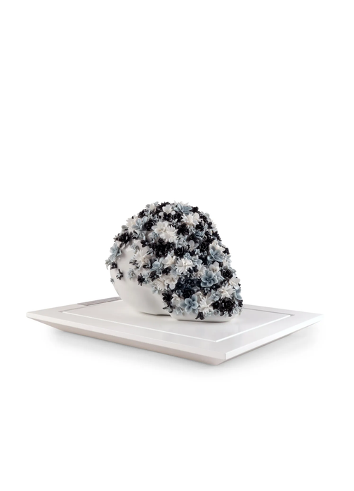 Lladro Life is Flower Sculpture. Black&White. Limited Edition