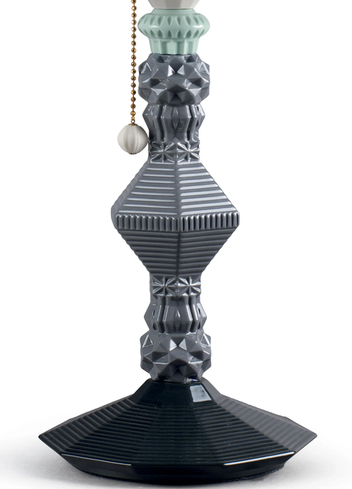 Lladro Belle de Nuit Table Lamp. Black (UK)